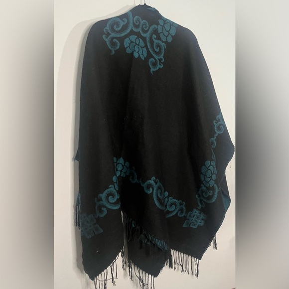 Lane Bryant open-front reversible over-piece poncho ONE SIZE - Picture 3 of 7